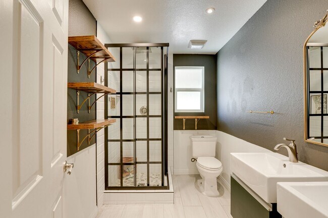 Foto del edificio - Charming 3-Bedroom Home in Historic John S...