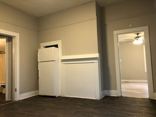 Building Photo - *HOLIDAY MOVE-IN SPECIAL $500 off the firs...