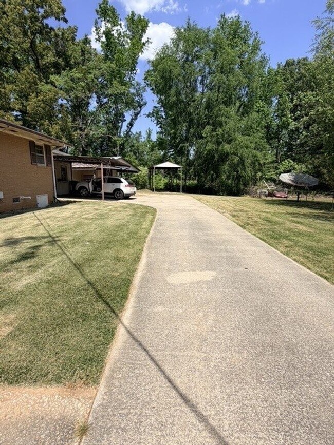 Foto del edificio - 510 Willowbrook Rd