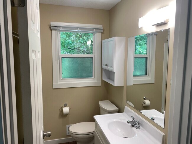 Foto del edificio - 10610 Johnson Cir