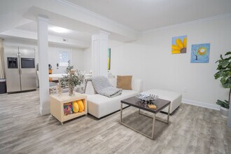 Building Photo - 805 Silver Leaf Pl