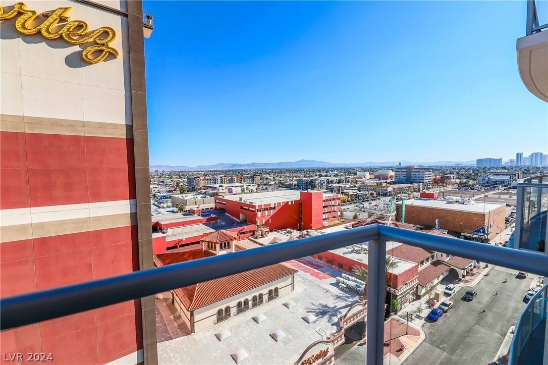 Building Photo - 150 S Las Vegas Blvd