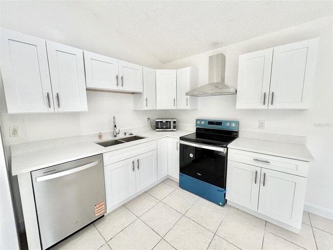 Building Photo - 10708 Brice Ct