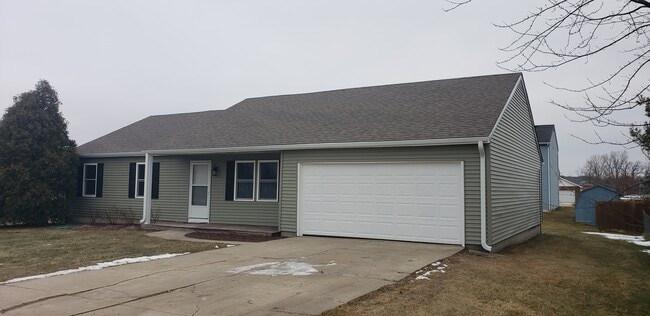 Building Photo - 231 W 550 N