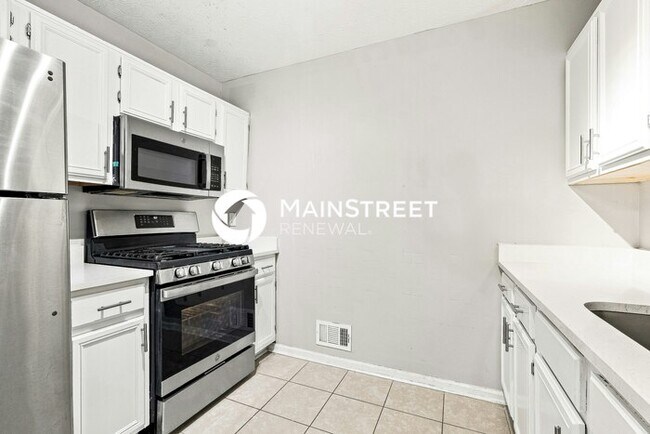 Foto del edificio - 3 Bedroom Pet-Friendly Home in Douglasville, GA with Main Street Renewal
