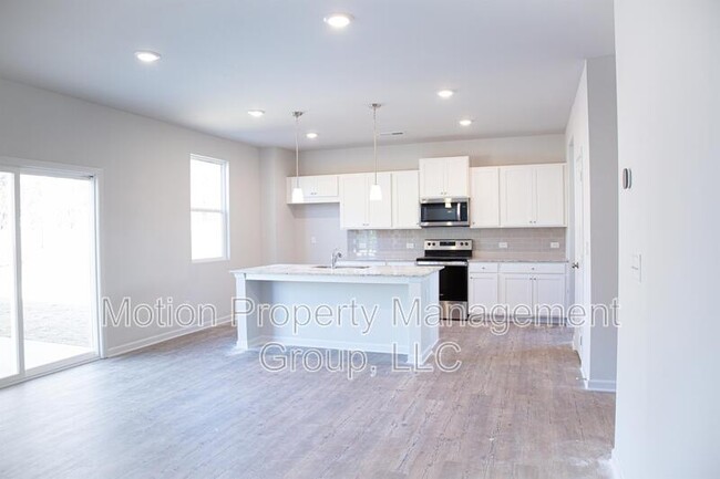 Building Photo - 19 Springwood Ln