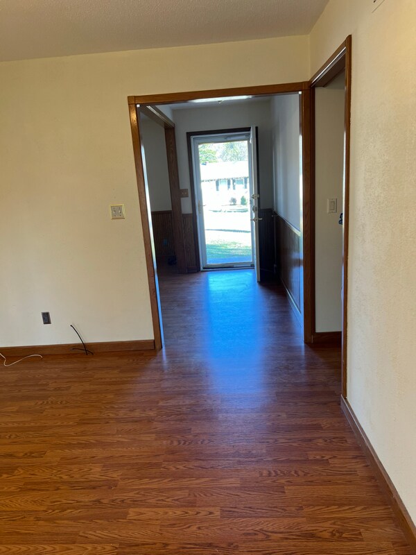 Building Photo - 304 Smalley St