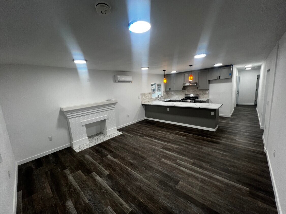 Foto principal - 2116 Zoe Ave