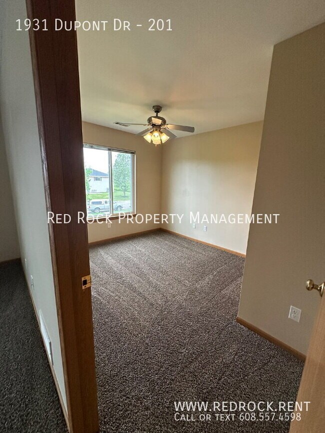 Foto del edificio - 1931 Dupont Dr