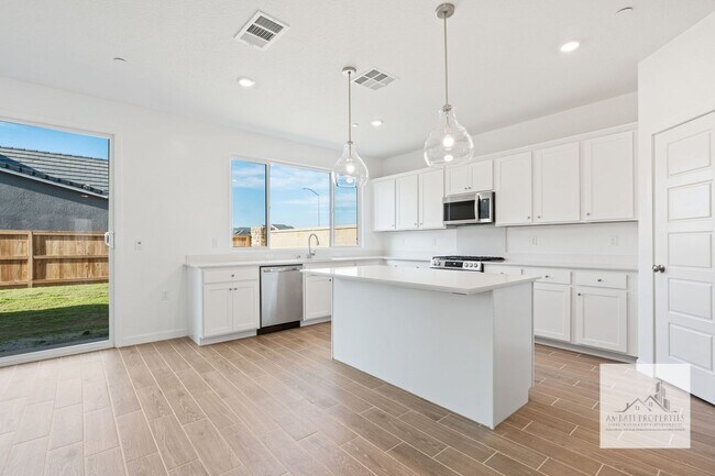 Foto del edificio - 2272 N Duke Ave