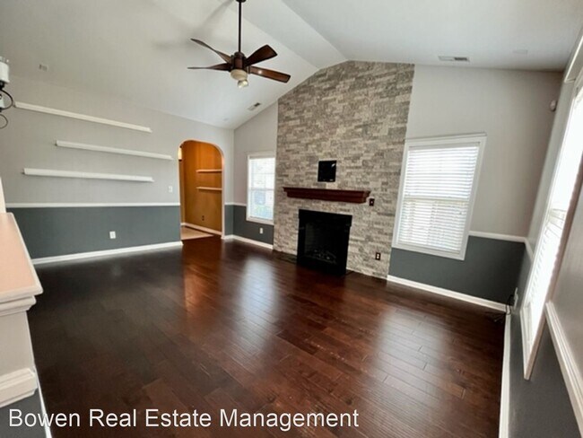 Foto del edificio - 3 br, 2 bath House - 807 Lavender Court