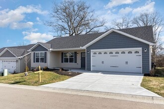 Building Photo - 10 W Persimmon Dr