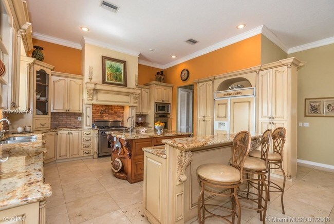 Building Photo - 9900 SW 142nd St