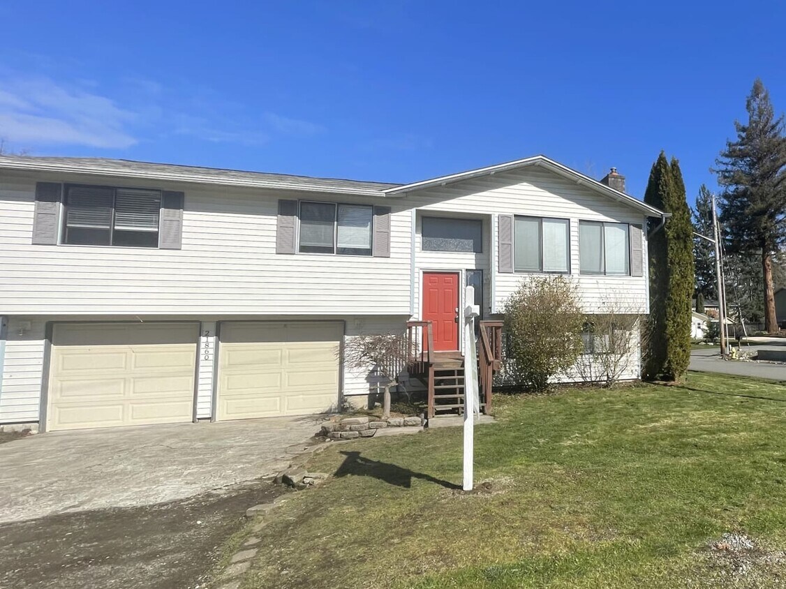 Primary Photo - 21860 SE 270th St