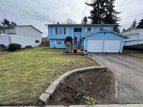 Building Photo - 11909 SE 210th Pl