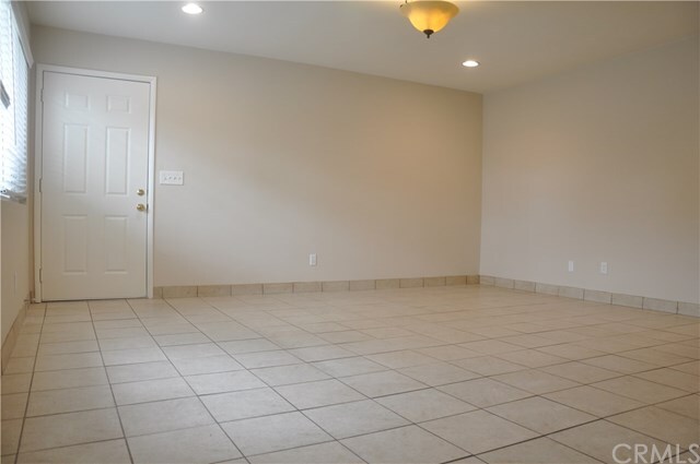 Building Photo - 533 W Olive Ave