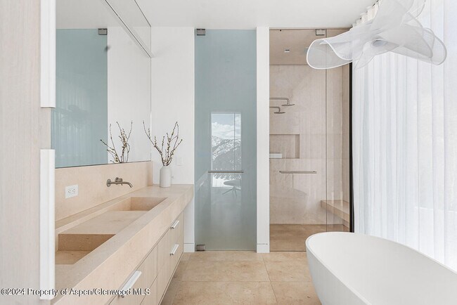 Foto del edificio - 580 Medicine Bow Rd