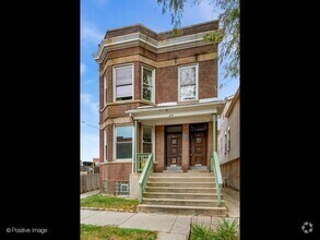 Building Photo - 2141 W Cullom Ave