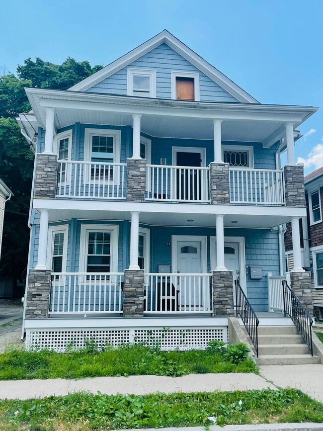 Building Photo - 76 Pembroke Ave