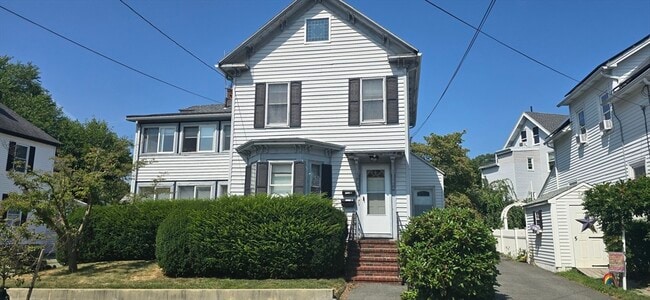Building Photo - 28 Sargent St