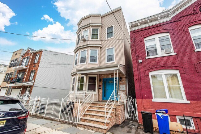 Foto del edificio - 263 S 10th St