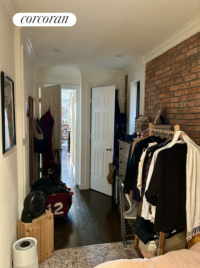 Foto del edificio - 604 E 9th St