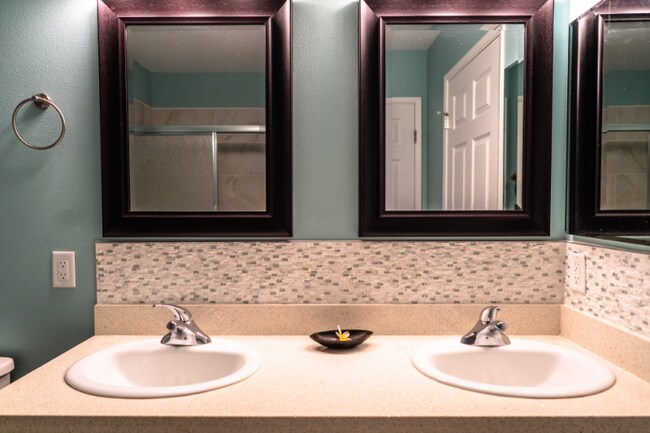 Foto del edificio - 67-205-205 Kiapoko St