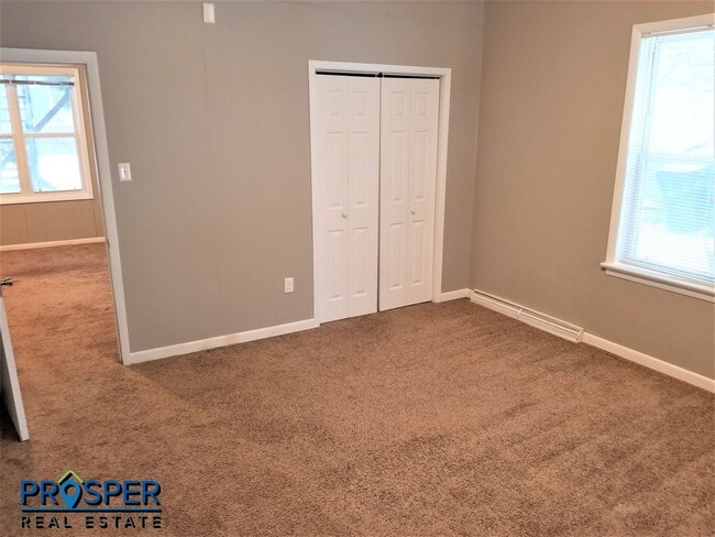 Building Photo - ST1019