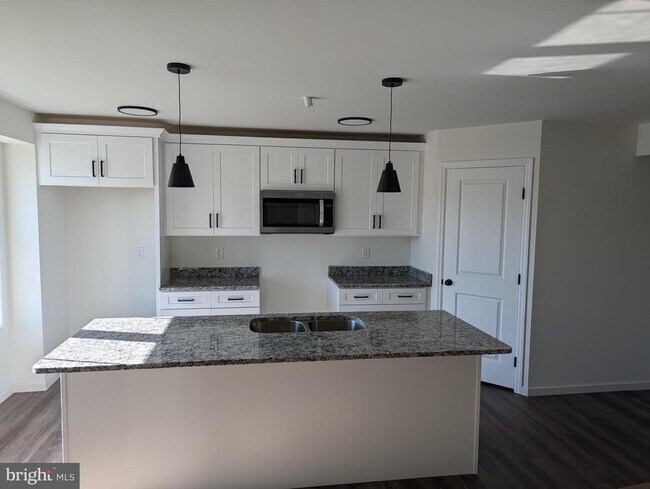 Foto del edificio - 230 Old Stone Way