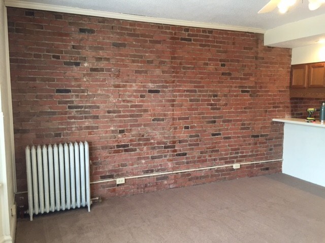 Building Photo - 1417 6th Ave