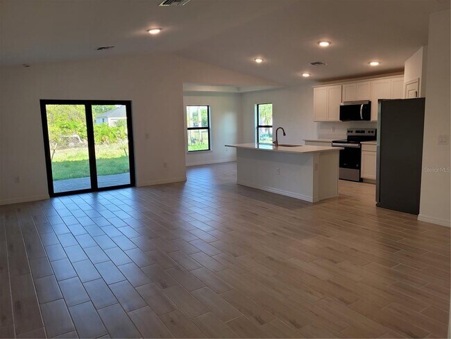 Foto del edificio - 6305 Shaw St