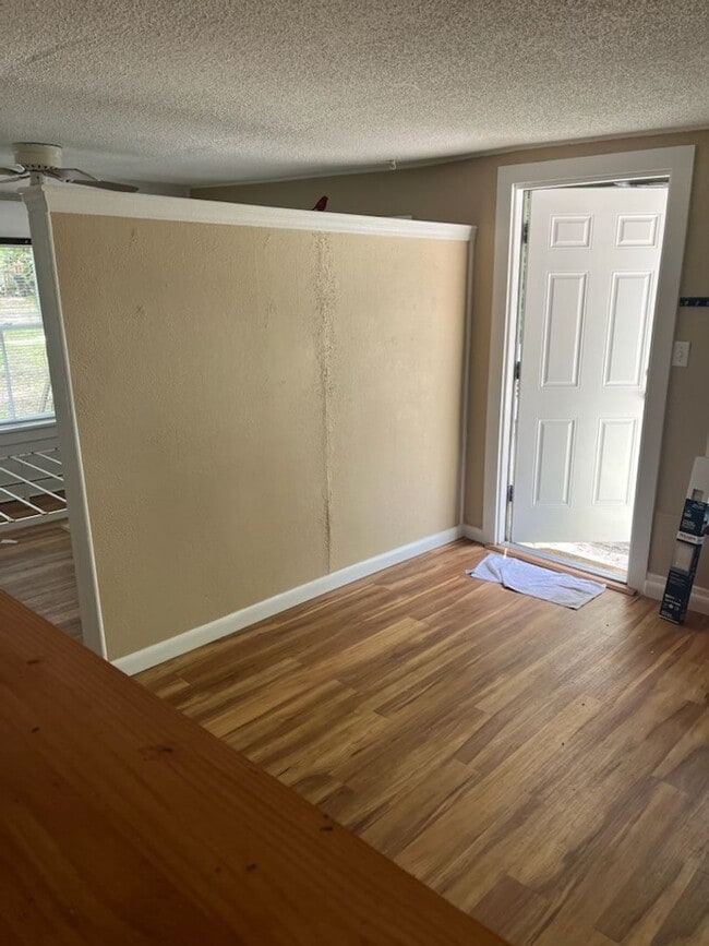 Photo - 1 bed 1 bath near UF law school House