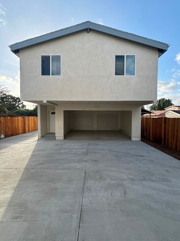 Building Photo - 4327 Honduras St