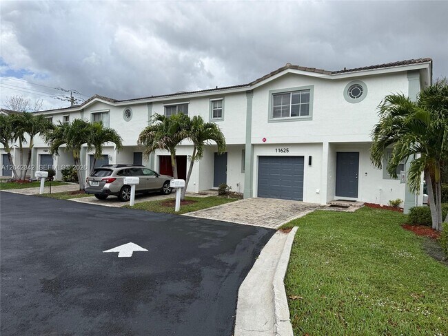 Building Photo - 11627 NW 23rd Ct