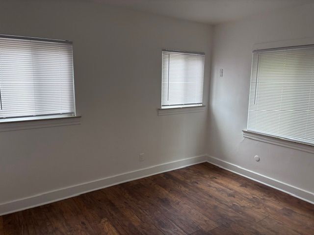 Foto del edificio - 384 Perry St
