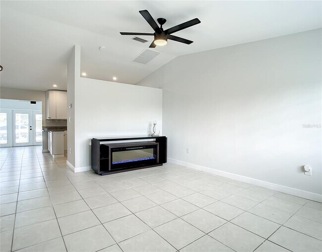 Building Photo - 3205 Santa Barbara Dr