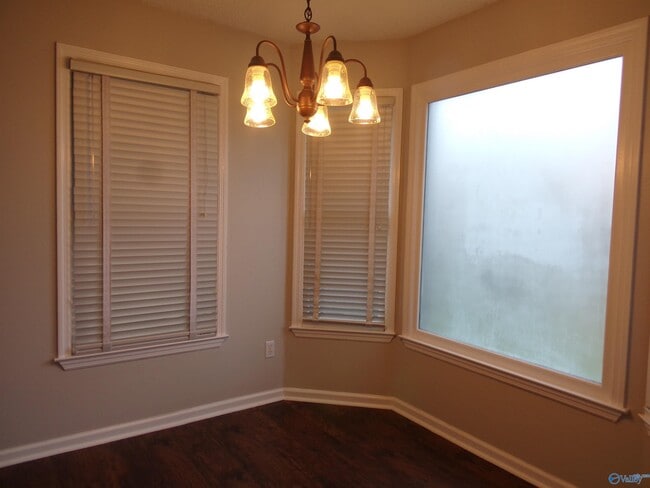 Building Photo - 100 Tess Cir