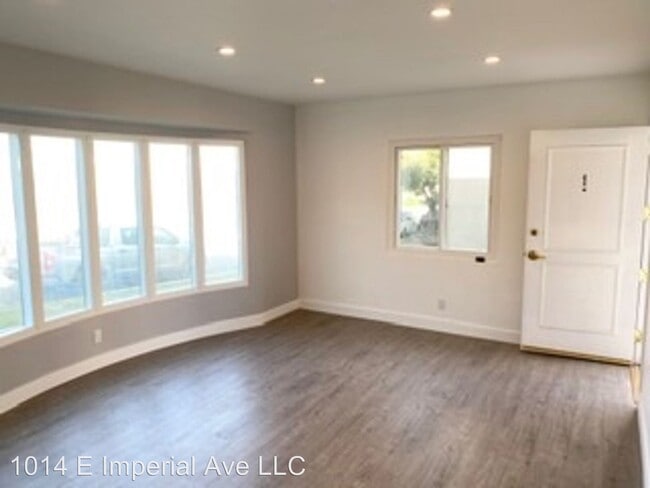 Building Photo - 1014 E Imperial Ave