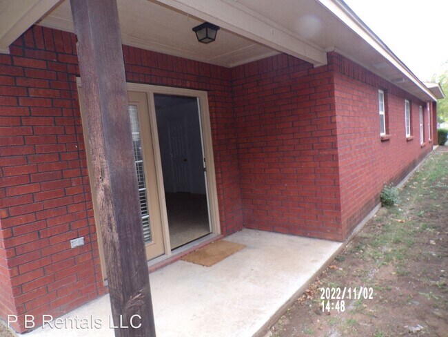Foto del edificio - 2 br, 2 bath House - 512 NW Ferris Apt A