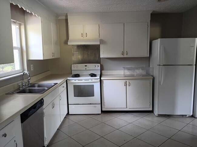 Foto del edificio - 1802 E 58th St