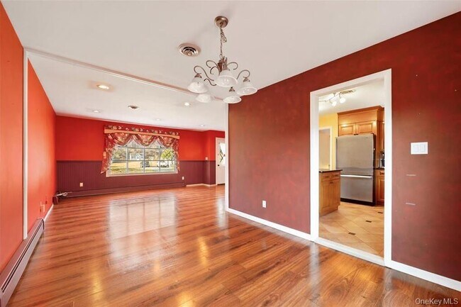 Foto del edificio - 93 Capital Dr