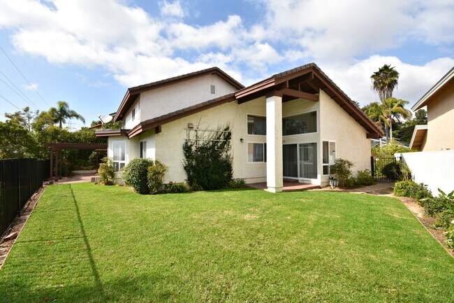 Building Photo - Spacious Home in La Costa with Nice View!!