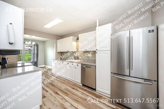 Foto del edificio - 48 Applewood Dr