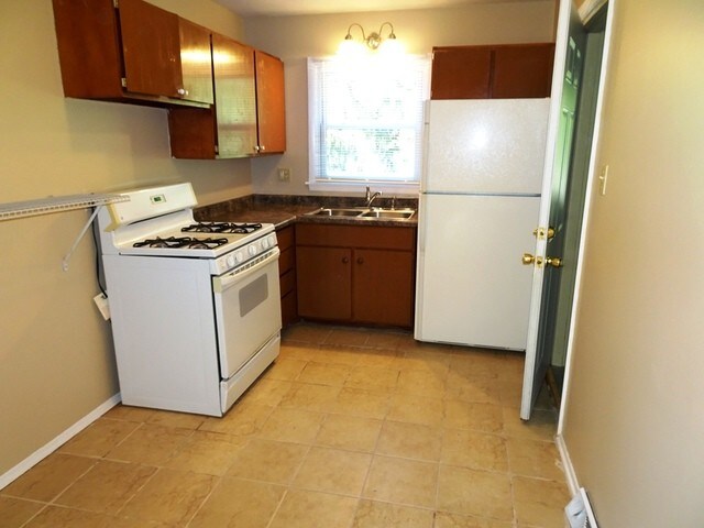 Building Photo - 124 Caroline Ct