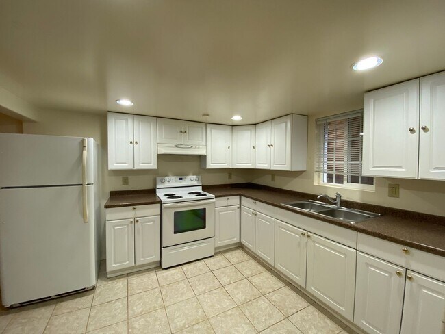 Building Photo - Washington House