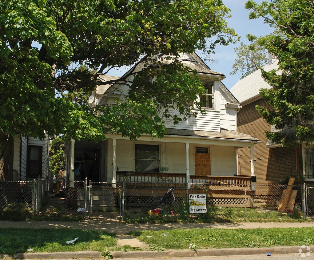 Foto del edificio - 7516 Lawn Ave