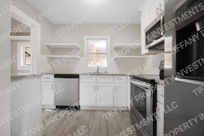 Building Photo - 457 Cherryville Rd