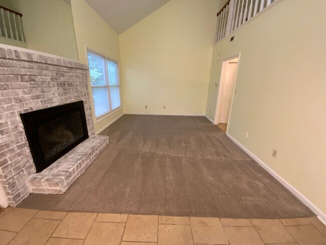 Foto del edificio - 8-14 Westridge Cir SW