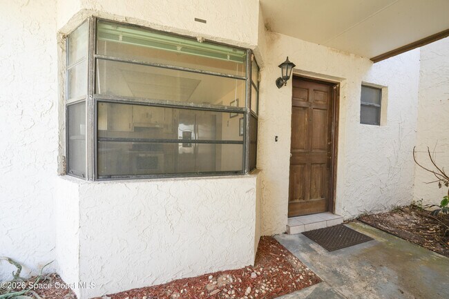 Foto del edificio - 145 Seawind Dr