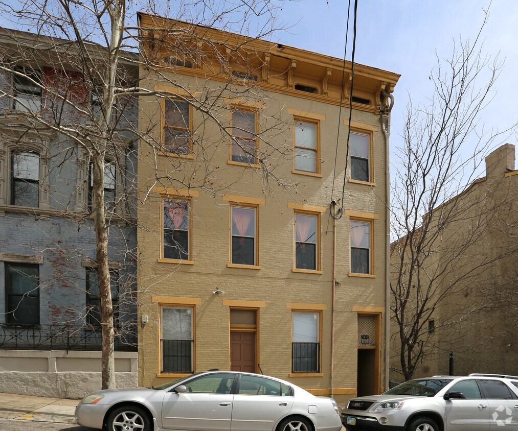 16141616 Sycamore St, Cincinnati, OH 45202 Apartments at 16141616 Sycamore St Cincinnati, OH